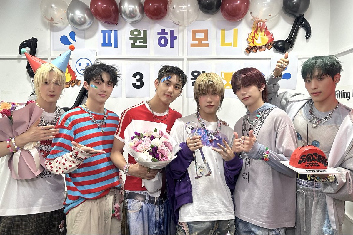 KpopperFanmulti's tweet photo. ๐ 240927 - MUSIC BANK - WINNER #P1Harmony ๐
#SADSONG3rdWin
#P1Harmony4thWin https://t.co/pibkYvWDtE