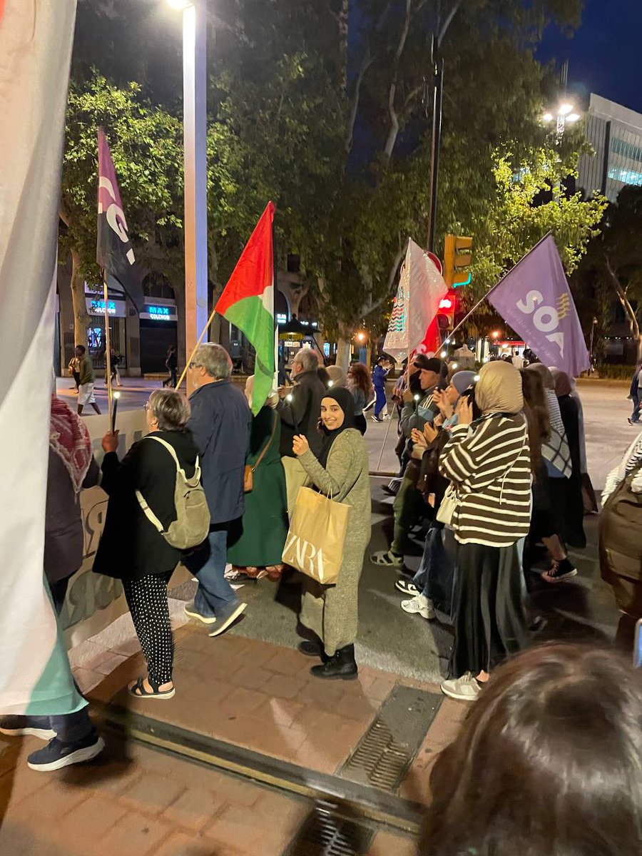 iu_aragon's tweet photo. Manifestación en Zaragoza en una jornada de huelga en apoyo al pueblo palestino, por el fin del genocidio! 
 ¡Viva Palestina Libre! 
#FreePalestine
@Asanzr @Blankiwi @iuzaragoza @paharos @jorge_ssc https://t.co/cqikG5Qvve