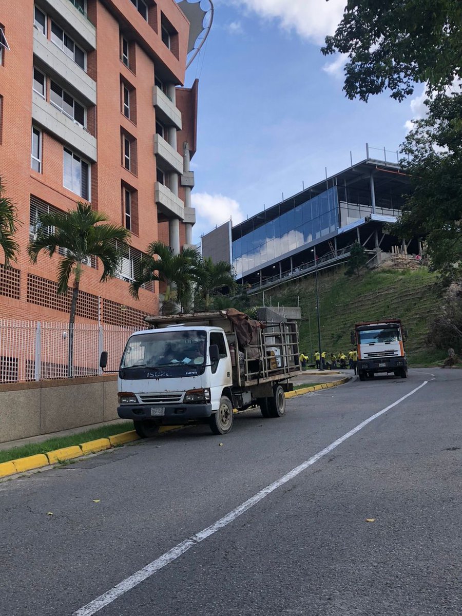 Urb. Lomas del Sol (no oficial). tweet media