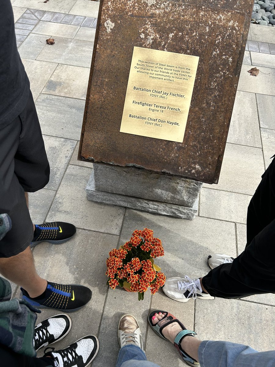 Lauren Field tweet media