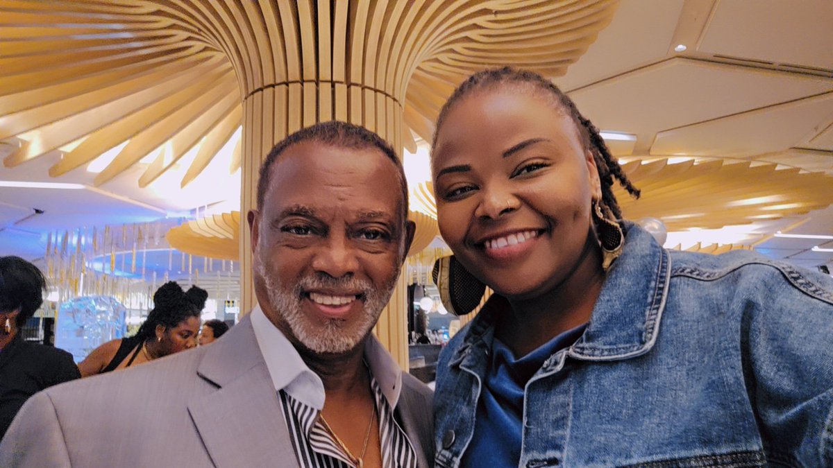 yeumchicks's tweet photo. my life has been so epic. This man and his team have been everything awesome ๐๐พ ๐๐พ ๐๐พ ๐ ๐ ๐๐ฟ ๐๐พ @lekoolchampagne #koolandgang #MrBellโค๏ธ๐พ๐พ๐พ๐พ๐พ๐พ๐พ๐พ๐พ๐พ๐พ๐ฅ https://t.co/VDNqnFEOzH