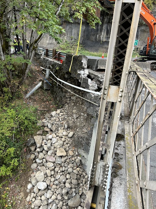 Multnomah County is actively working with a contractor to design emergency repairs needed to reopen the Stark Street Bridge. The bridge is expected to be closed for several months. The County is expecting to have an updated timeline on repairs next week. 
multco.us/bridges/news/s…