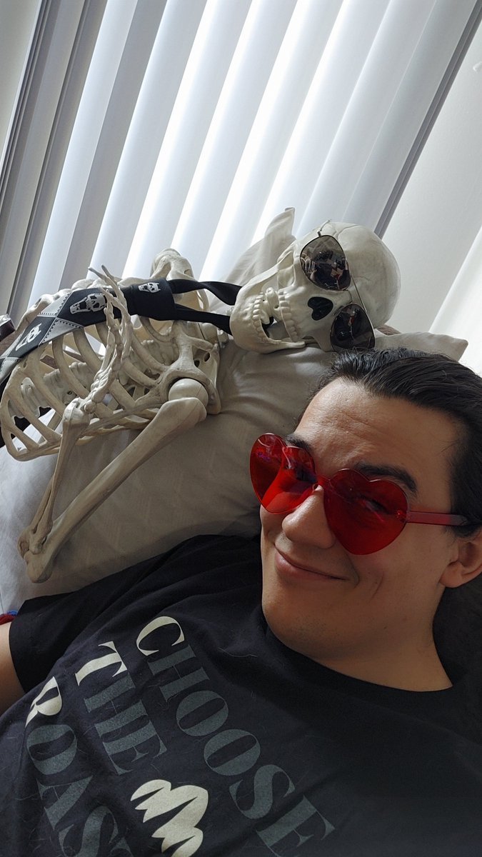 AnimeOutofContext tweet media