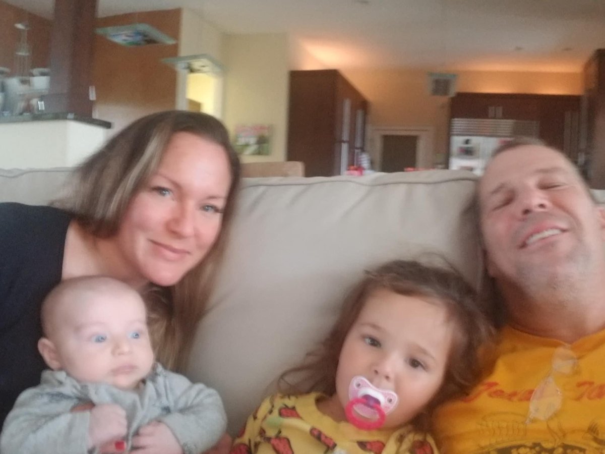 LifeRingSWVA's tweet image. 📝 @kellywoolwine
9/27/08. The day I met the love of my life, Jess.
9/27/18. The worst day of my life. Our daughter, Charlotte was diagnosed with Stage IV, metastatic Hepatoblastoma.
9/27/24. 19 months since Char’s lung surgery. Continuing blood work, imaging & testing. 🎗️🔗