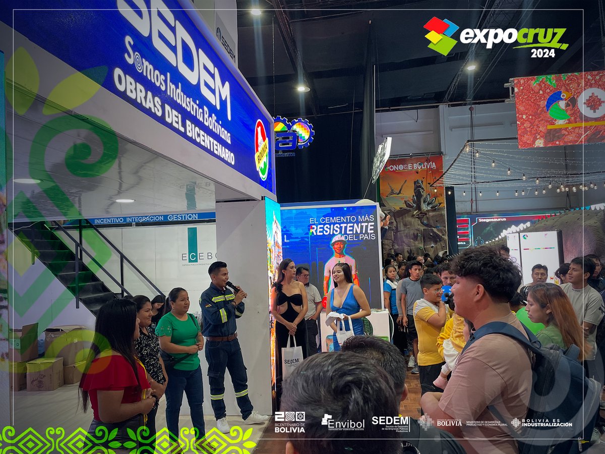 EnvasesB's tweet image. #Expocruz2024 | Aún estas a tiempo de venir a visitarnos y conocer más de nuestra empresa #ENVIBOL.
Estamos en el stand de #SEDEM, Salon Sirionó.
¡Consume lo nuestro! 🇧🇴
🟥#HechoEnBolivia
🟨#UnidosRumboAlBicentenario
🟩#GobiernoDeLaIndustrialización