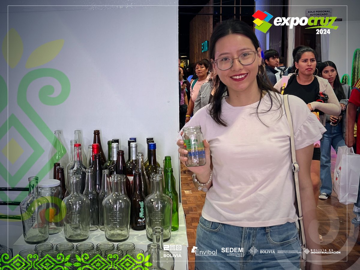 EnvasesB's tweet image. #Expocruz2024 | Aún estas a tiempo de venir a visitarnos y conocer más de nuestra empresa #ENVIBOL.
Estamos en el stand de #SEDEM, Salon Sirionó.
¡Consume lo nuestro! 🇧🇴
🟥#HechoEnBolivia
🟨#UnidosRumboAlBicentenario
🟩#GobiernoDeLaIndustrialización
