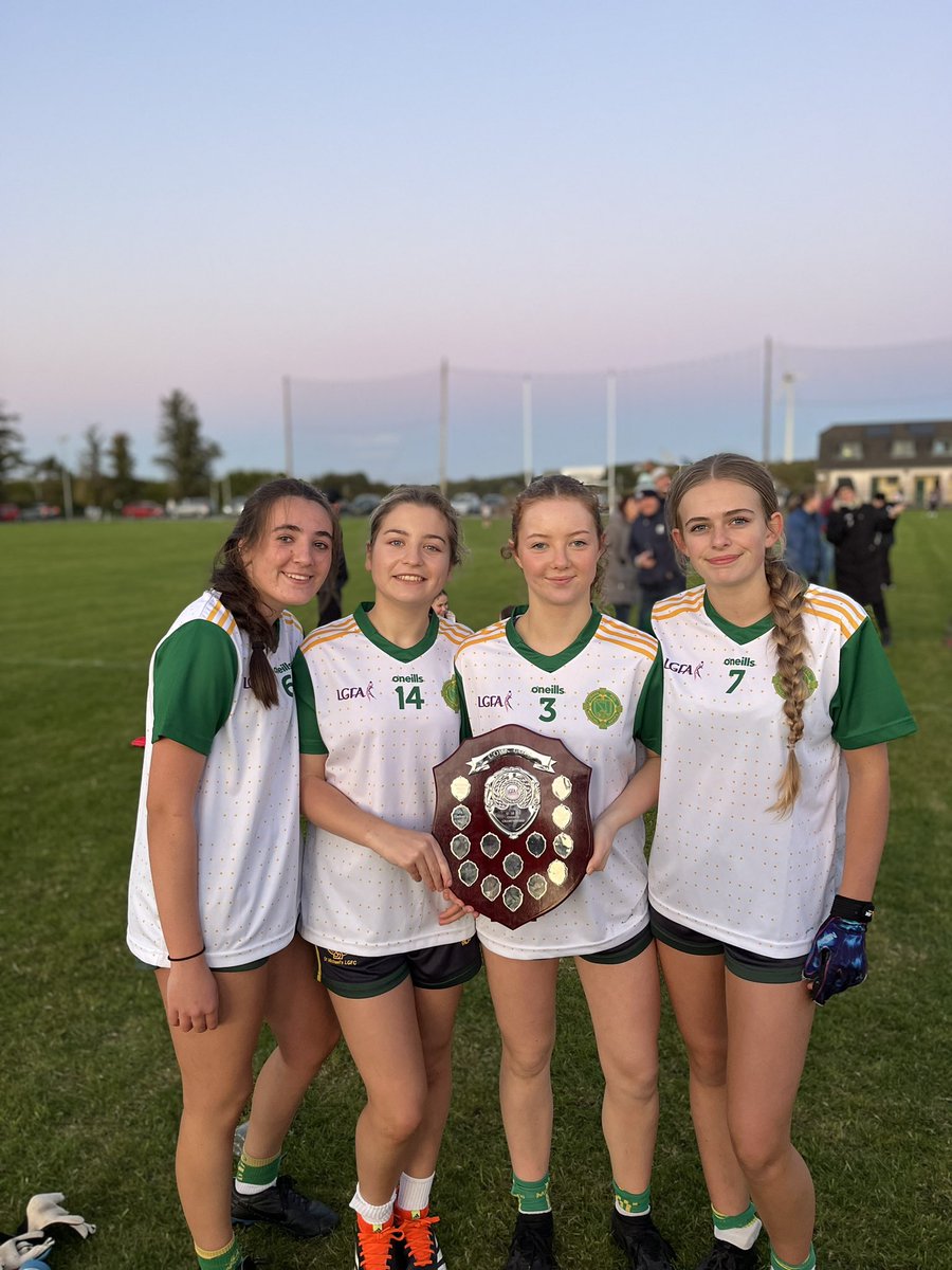 alanocallaghan's tweet photo. Under 16 county champions well done girls. @StMichaelsLGFC @RingmahonRanger https://t.co/FCl7akNqbu