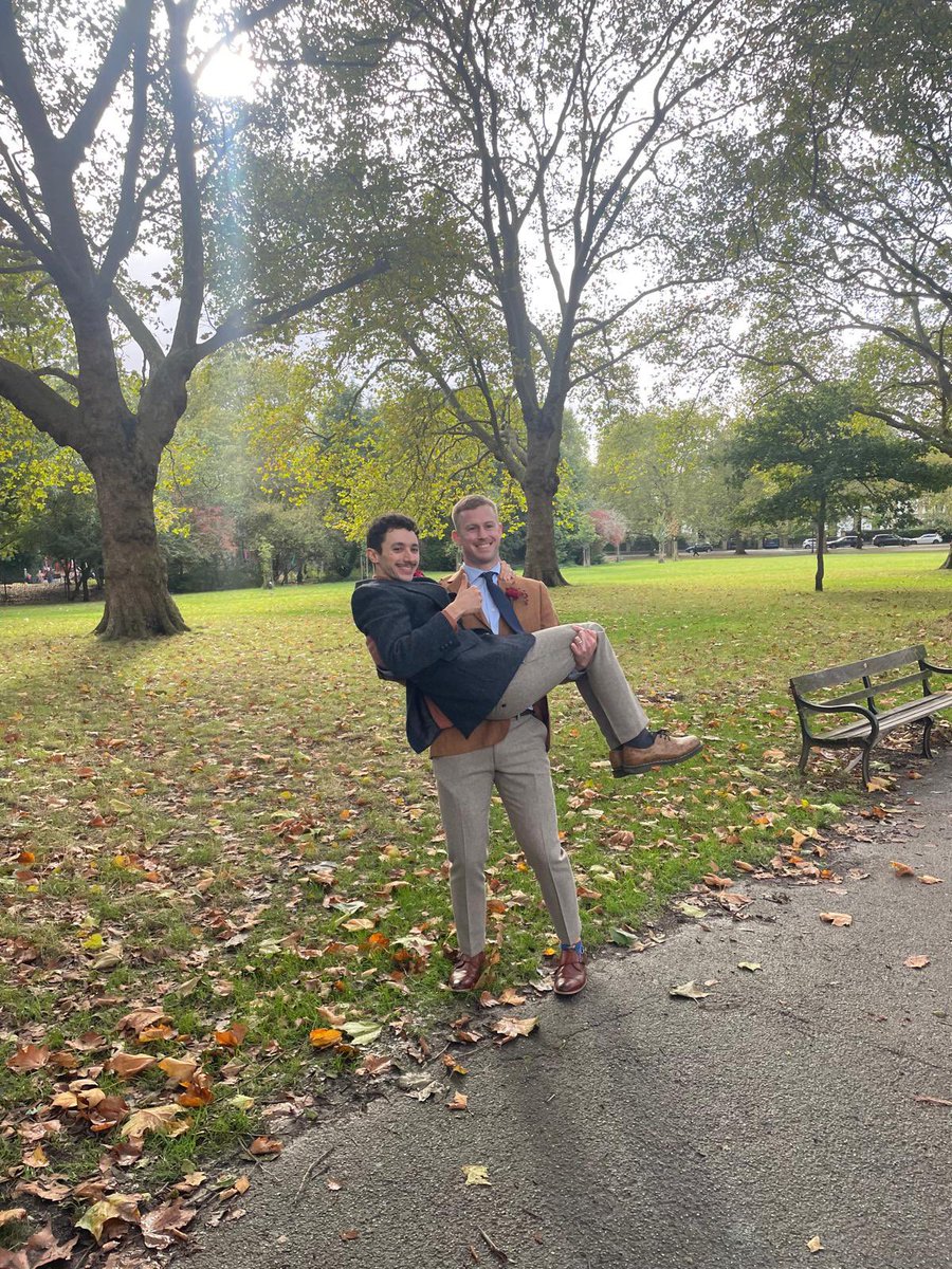 start queerbaiting NOW!! tweet media