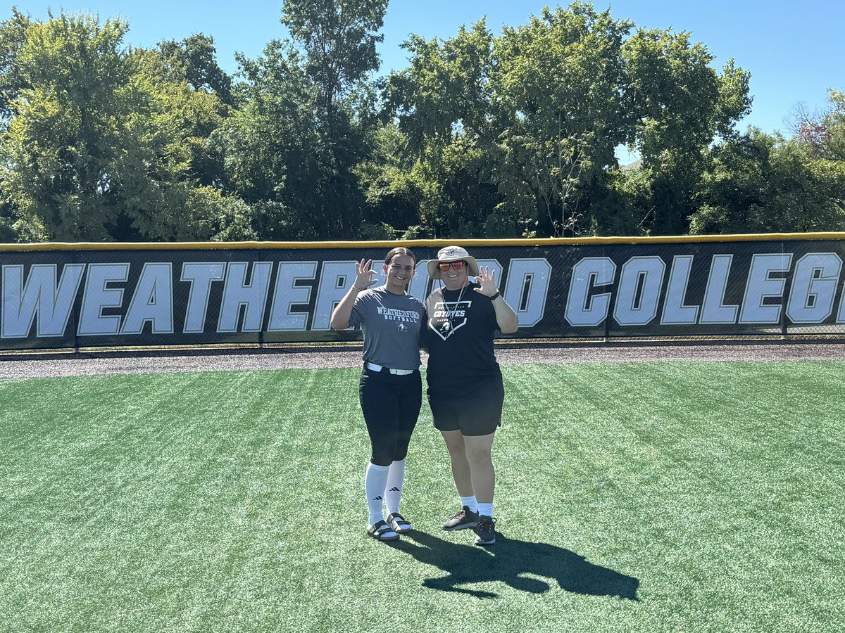 Had a blast working out with <a href="/CoyotesDen/">Weatherford College Softball</a> today!!! Thanks so much for having me out, I really enjoyed my time with y’all. Great group of coaches and girls!!