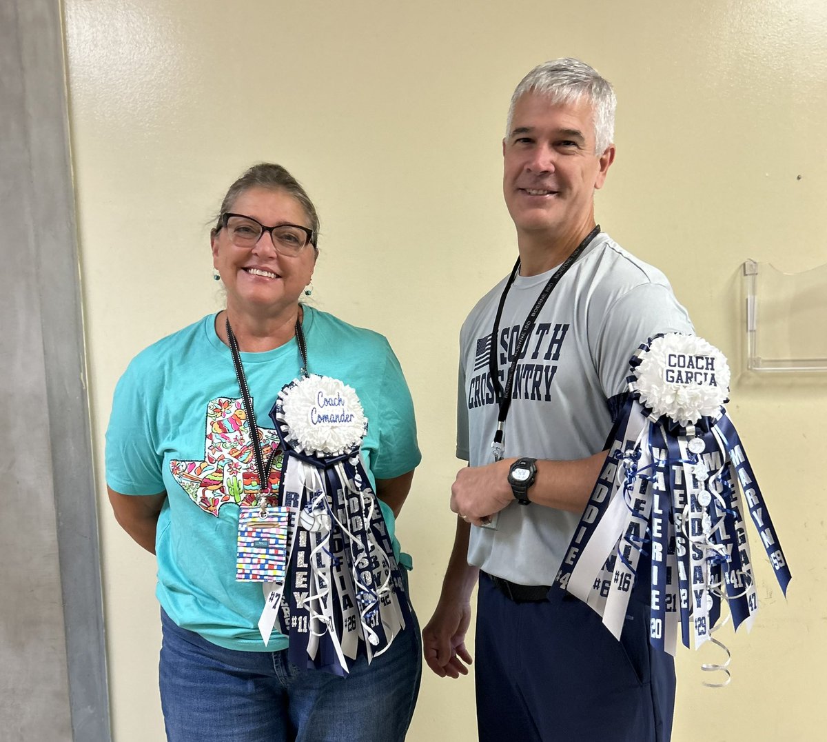 BoerneMSSouth's tweet photo. BMSS Chargers are showing their school spirit for Boerne - Samuel V. Champion High School Homecoming today! Sending positive vibes to our varsity football players at HOCOπ
#GoChargersGo https://t.co/i8XBdQXg6A