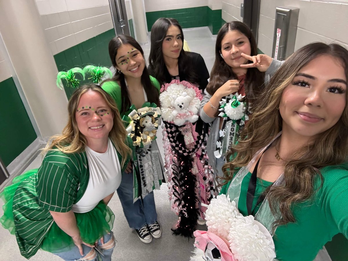 Happy Homecoming!! Go Rams! 💚🤍🐏⚽️