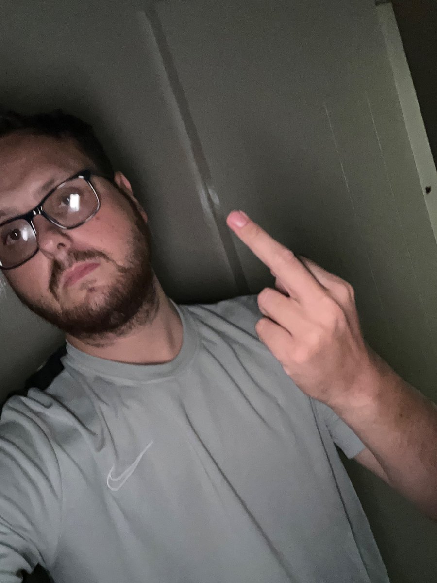 FindomGeezer's tweet image. Haven’t had any sends in ages which one of you fags is gonna change that 🤴🏻