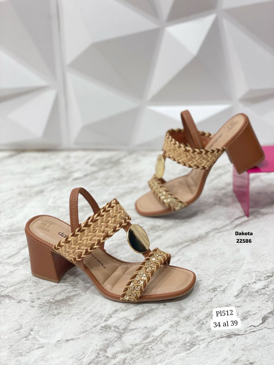 Tengo este Dakota disponible en 37 bra a Gs. 250.000, un pedido que me dejaron clavada, por si alguien quiere✅️
Se agradece el rt