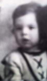27 September 1928 | French Jew Paul Steinberg was born in Paris (in the picture as a child). 

In April 1944 he was deported to #Auschwitz from #Drancy. He was murdered in a gas chamber after the selection.