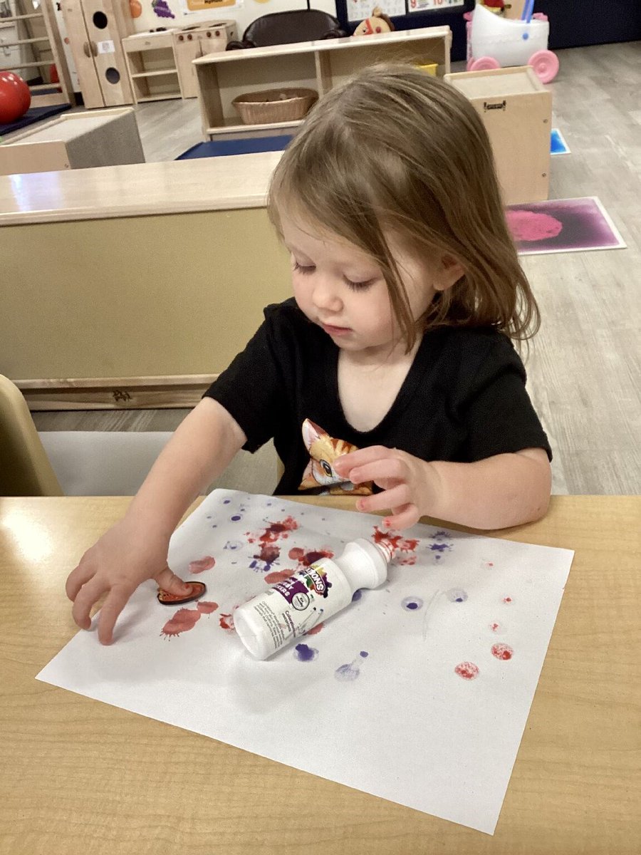 OzarksOACAC's tweet image. Making art and learning fine motor skills is fun! #HeadStartWorks #GetAHeadStart #CommunityAction