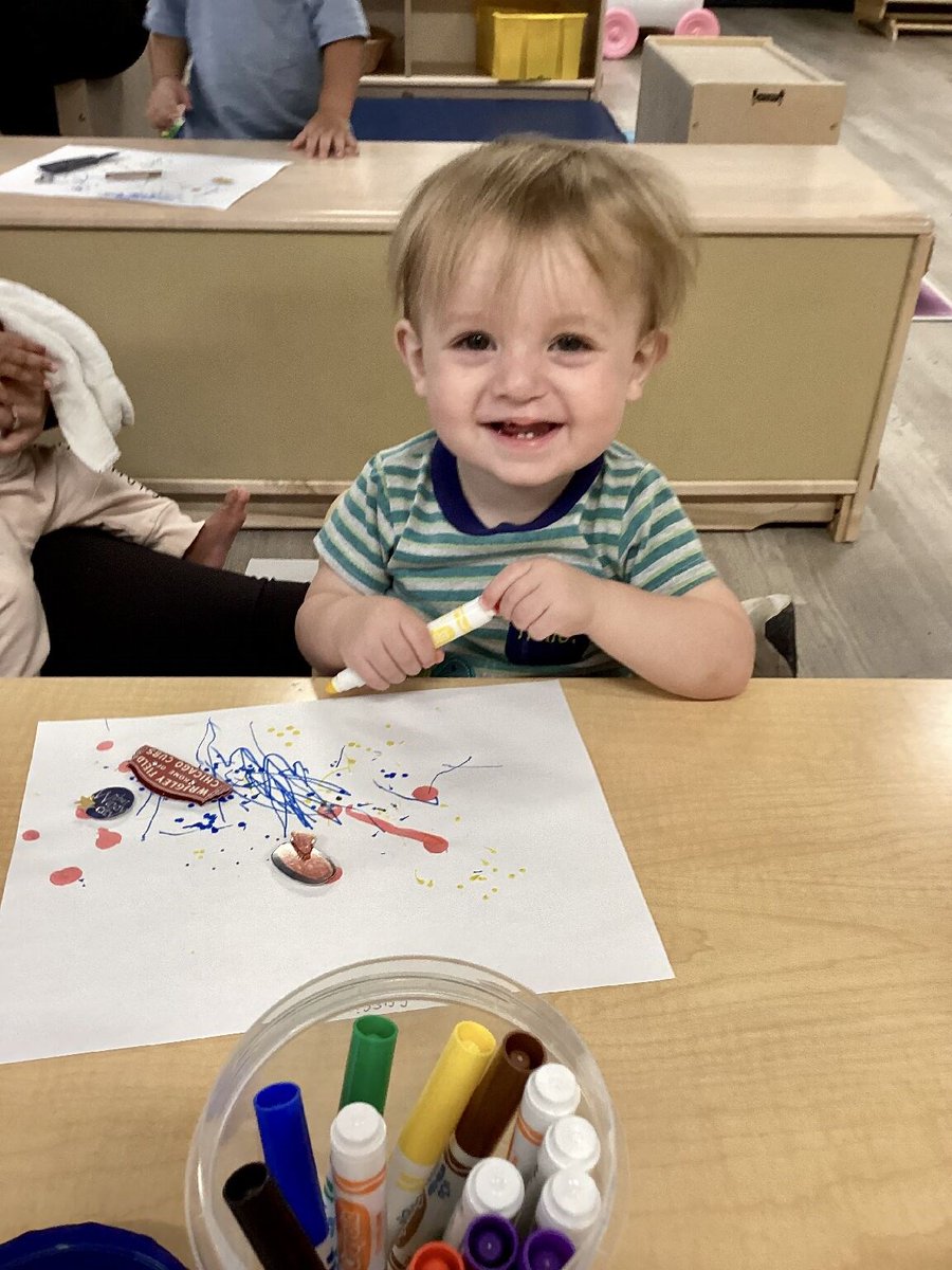 OzarksOACAC's tweet image. Making art and learning fine motor skills is fun! #HeadStartWorks #GetAHeadStart #CommunityAction