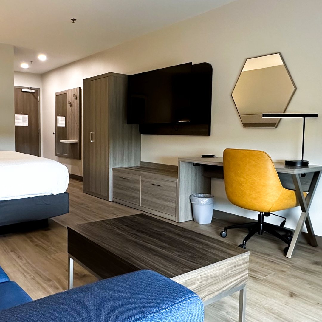 3HGroup's tweet image. Check out these modern, sleek rooms at the brand new @Candlewood &amp;amp; @HIExpress in Chattanooga!