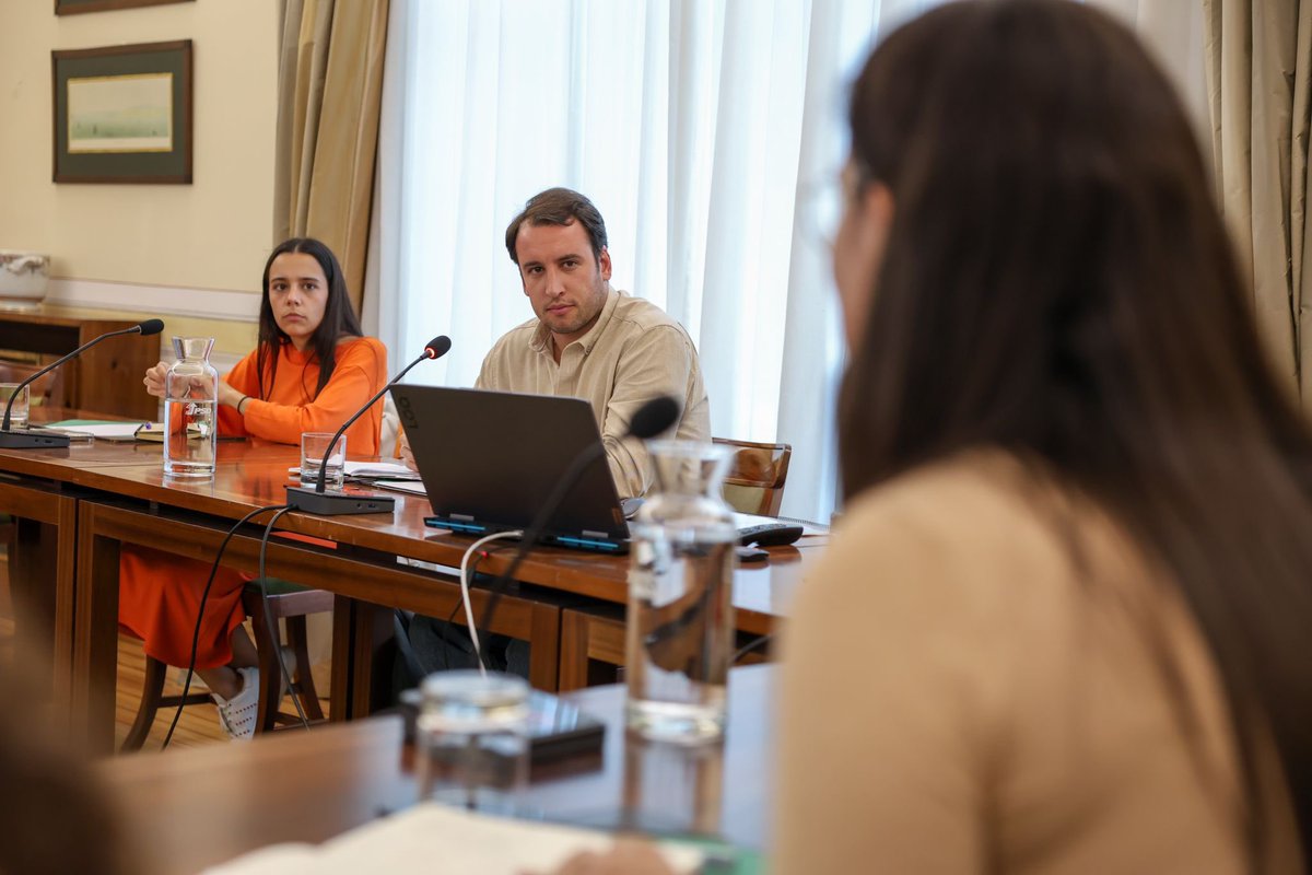🎓 Reunimos com o Movimento Associativo Estudantil para auscultar as preocupações dos representantes dos estudantes e discutir o futuro do Ensino Superior em Portugal. 
🤝🏼 Esta reunião foi uma oportunidade para aprofundar o diálogo e debater soluções para os desafios enfrentados.
