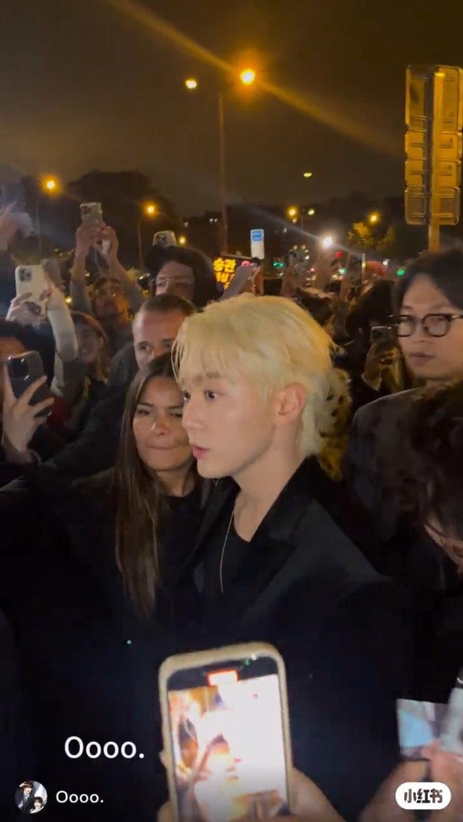 uribooslatte's tweet photo. seungkwan and blonde is INSANE 

SEUNGKWAN AT PARIS FASHION WEEK
#SEUNGKWANxChristianLouboutin
#ChristianLouboutinSS25
#ParisFashionWeek
@pledis_17 @LouboutinWorld https://t.co/haDvpCiCDI