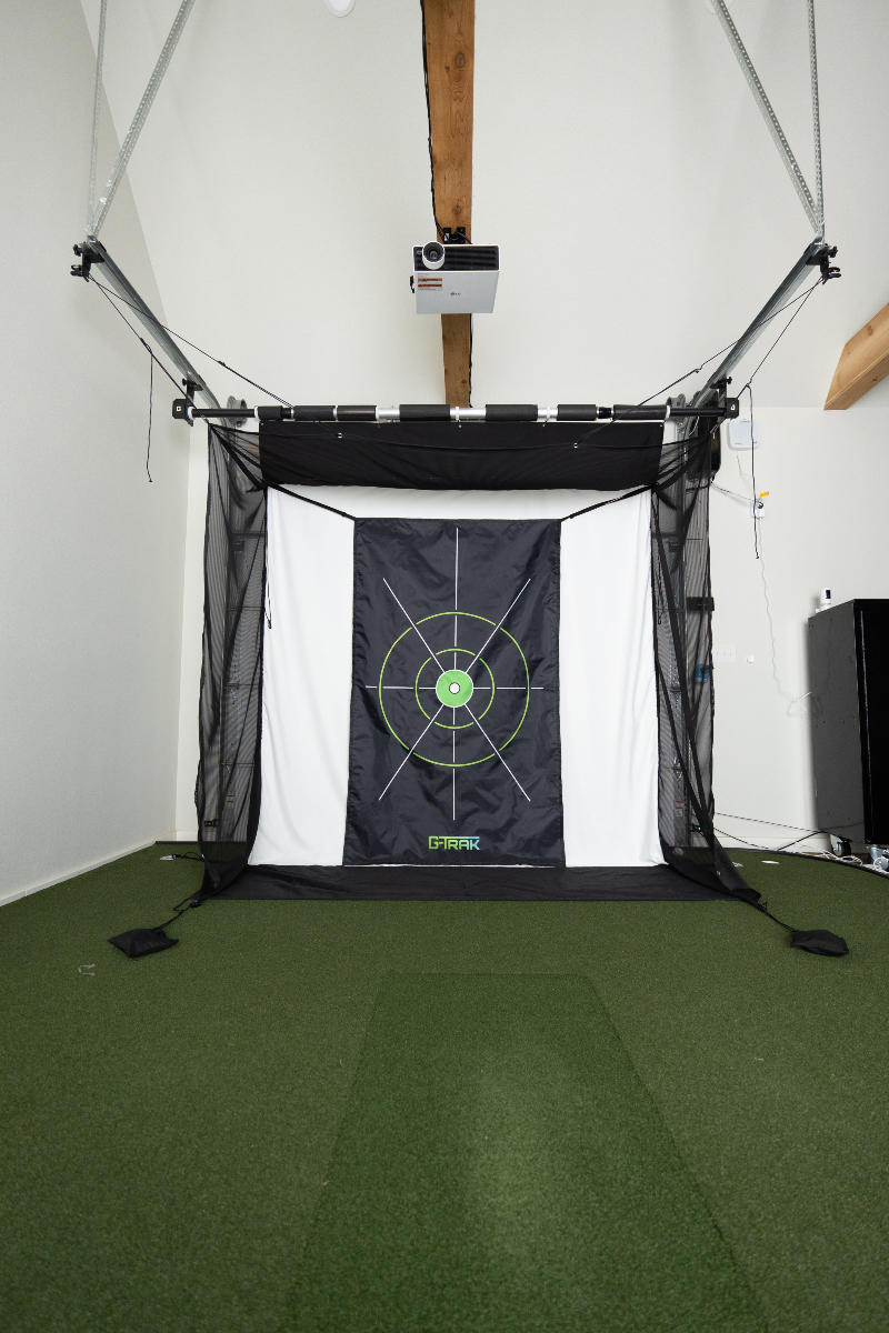 Did you know our retractable screen can be used for more than 1 sport? Whether it's hockey, baseball, softball, or golf, you can use it for practice and training right in your garage with our G-Trak system. 

#garagegolf #garagesports #hockey #baseball #softball #garagereno