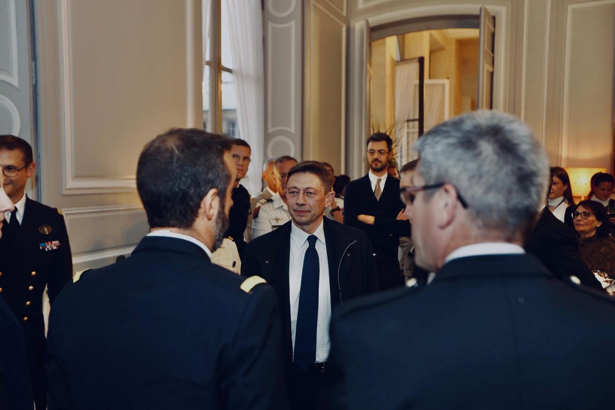 J’ai été appelé par le président de la République <a href="/EmmanuelMacron/">Emmanuel Macron</a> et par le Premier ministre <a href="/MichelBarnier/">Michel Barnier</a> à rejoindre le Gouvernement en qualité de ministre délégué auprès du ministre des Armées <a href="/SebLecornu/">Sébastien Lecornu</a> avec qui nous avons oeuvré main dans la main pour l'adoption de la LPM.