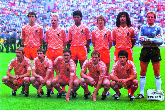 Ruben__RCD's tweet photo. Ultimátum a Idiakez: *existe*

O putísimo Depor: https://t.co/h09hCIEmx3