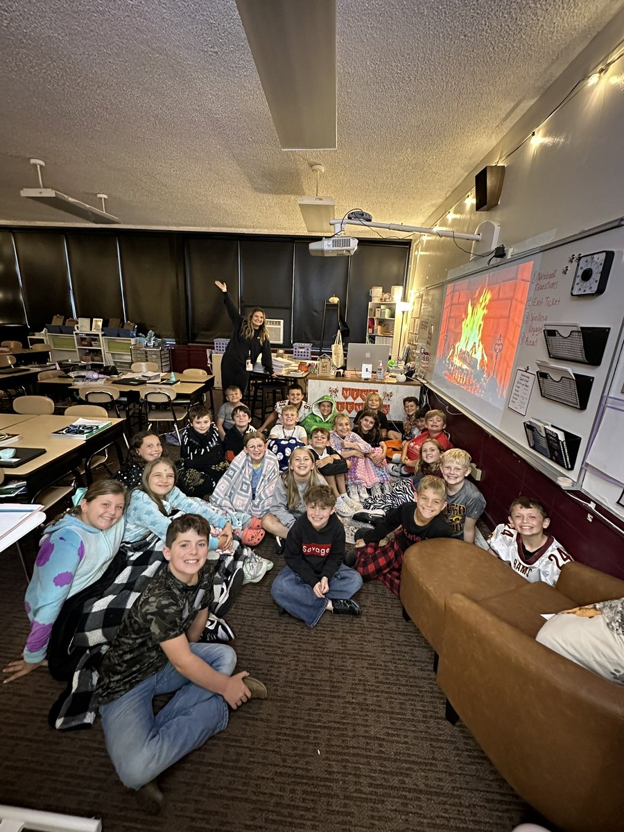 Miss Clemons tweet media