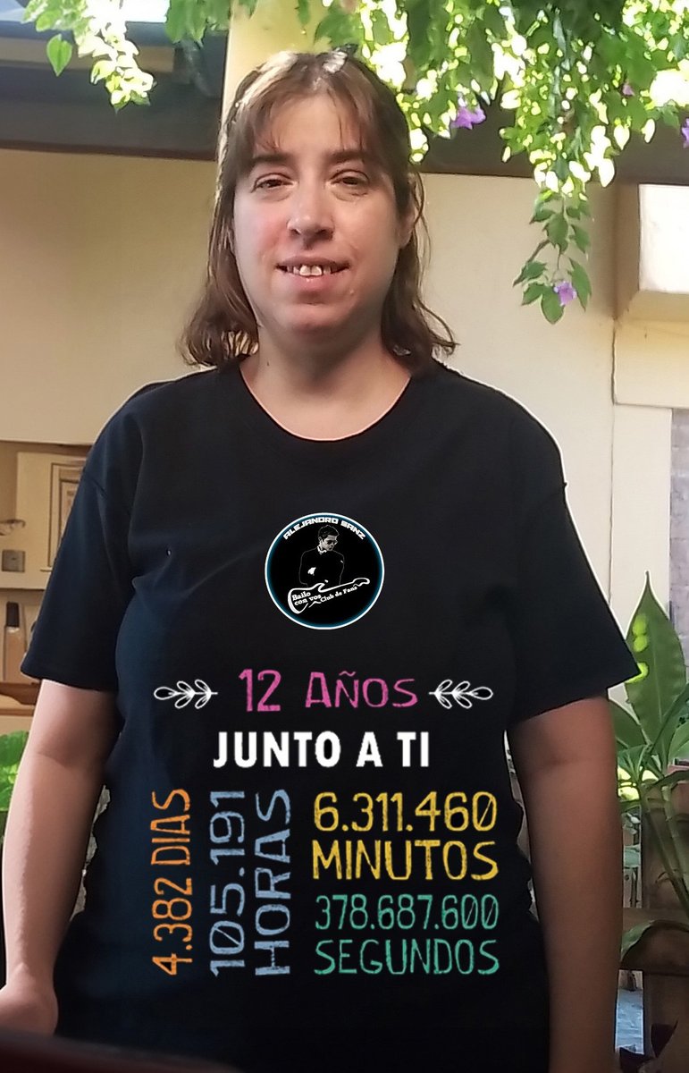 bailoconvosok's tweet photo. Durante todos estos años, hemos compartido momentos inolvidables, experiencias únicas y sobre todo, la pasión por la música de nuestro querido ídolo.
#MúsicaYAmistad #ApoyandoAlTalento #FamiliaDeFans https://t.co/qqQuQw1Mjb