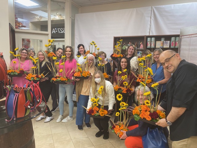 Thanks to everyone who came out for Wednesday's floral design class! 📷Sign up now for our next class on Tuesday, October 22 - Spooky Blooms: Halloween Themed Floral Creations -> karinsflorist.com/shop/gifts/lea… 📷
#FloralDesign #FloralClass #Florist