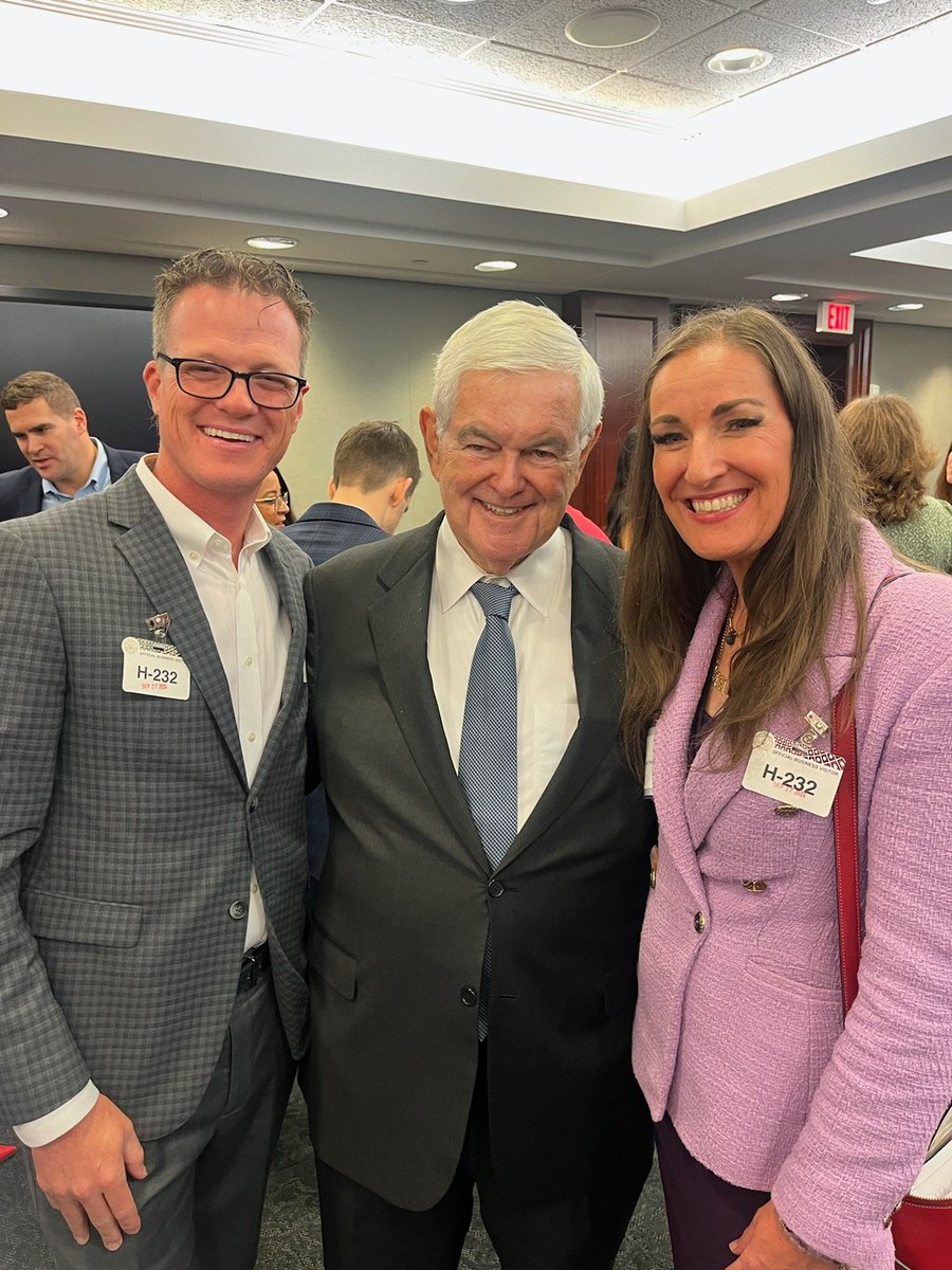 LAMP National Chair Commissioner @amelia4utah and @NewtGingrich celebrating the 30th anniversary of the Contract with America today on Capitol Hill