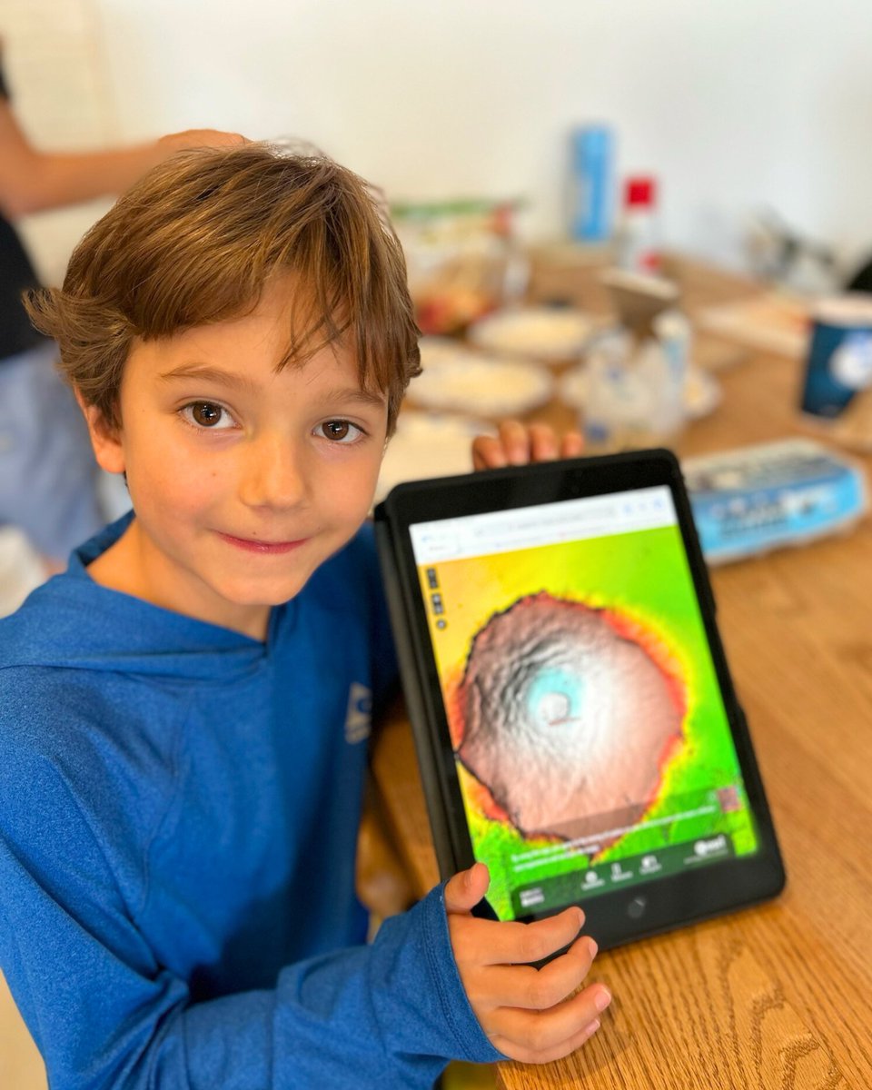 Moonrise tweet media