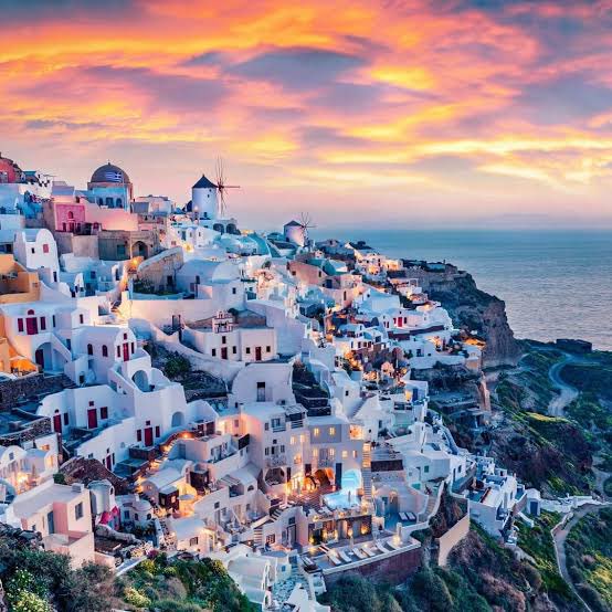 designagerr's tweet photo. En güzel Yunan adası; Santorini🇬🇷 https://t.co/uhsXGn47hM