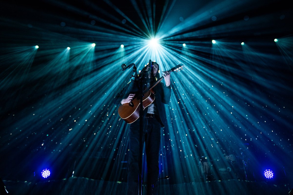 Hozier's tweet photo. Oklahoma, Thank you 🖤

📸 @ruthlessimagery https://t.co/YQqGsLzq2Z