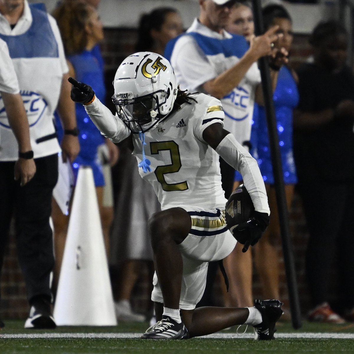 #AGTG After a great conversation with <a href="/RickyBrumfield/">Coach B</a> I'm blessed to say that I received an offer from Georgia Tech <a href="/Kelly_Quinlan/">Kelly Quinlan</a> <a href="/CoachRobertVal/">Coach Robert Valdez</a> <a href="/PrepRedzoneLA/">Prep Redzone Louisiana</a> <a href="/LAvsAllYall/">Louisiana vs. All Y’all</a> <a href="/samspiegs/">Sam Spiegelman</a> @On3Recruits <a href="/One11Recruiting/">One11 Recruiting</a> <a href="/Rivals/">Rivals</a>