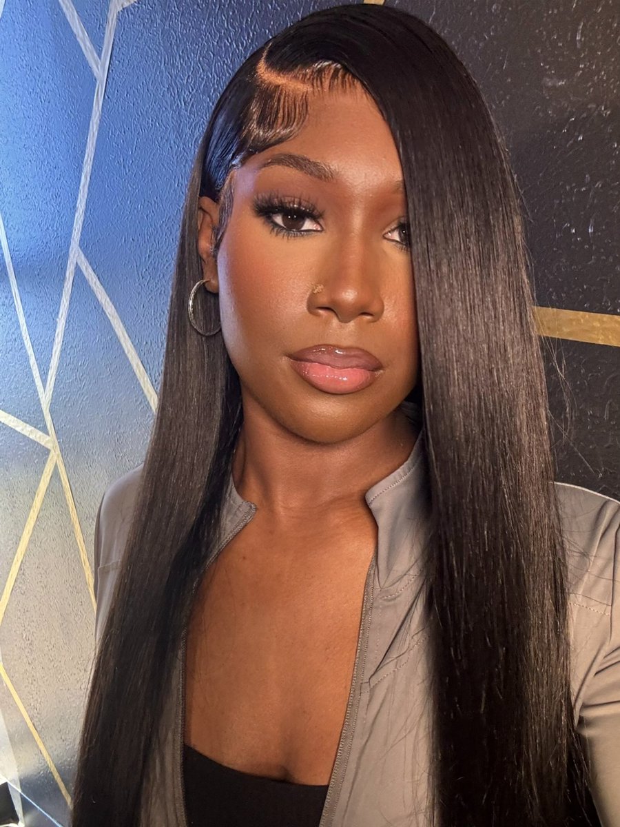 taviatheslayer's tweet photo. Mrs . CBFW 🥰 https://t.co/XJPoflXWpj