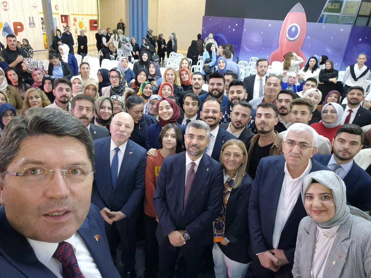 gkocaaliler's tweet photo. Erzurum AK Gençlik Bildiğiniz Gibi 🔥

Bugün Adalet bakanımız sayın @yilmaztunc beyefendiye "Türkiye Buluşmaları" kapsamında Kadın kollarımız ile birlikte hazırladığımız Kadın Gençlik Buluşması gerçekleştirdik.
@akgenclik025 @Akkadinerzurum https://t.co/X5aUrtRax5