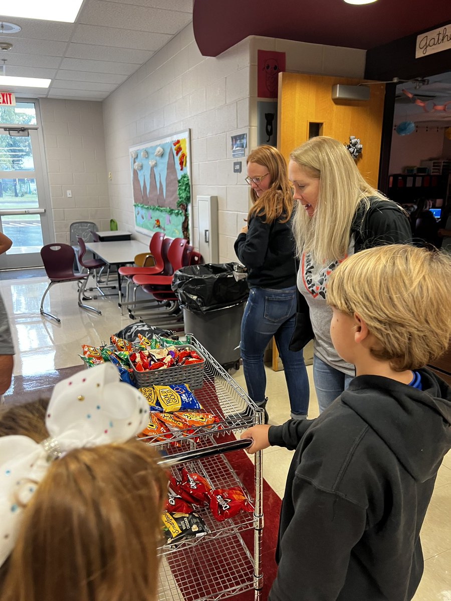 Hallie Cheney tweet media