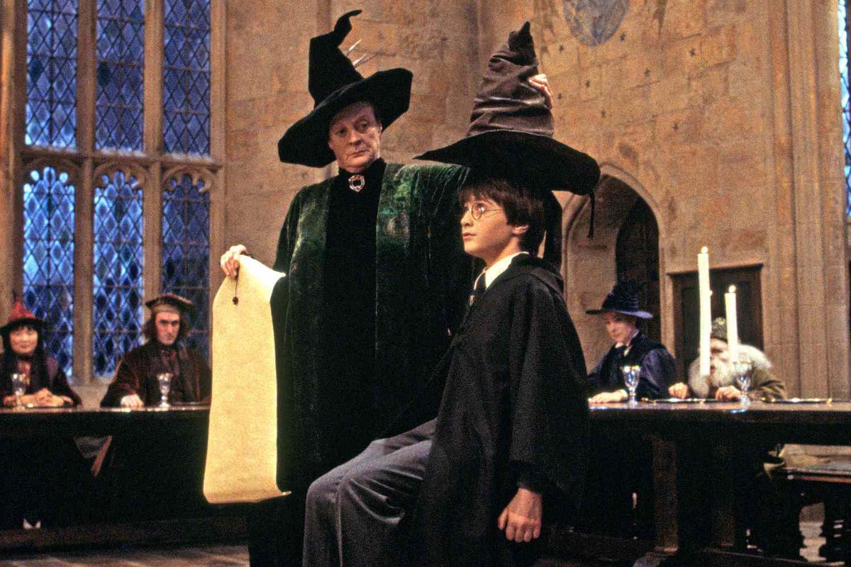 HPotterUniverse's tweet image. Daniel Radcliffe on the passing of Maggie Smith:

“I remember feeling nervous to meet her and then her putting me immediately at ease. She was incredibly kind to me on that shoot, and then I was lucky enough to go on working with her for another 10 years on the ‘Harry Potter’…