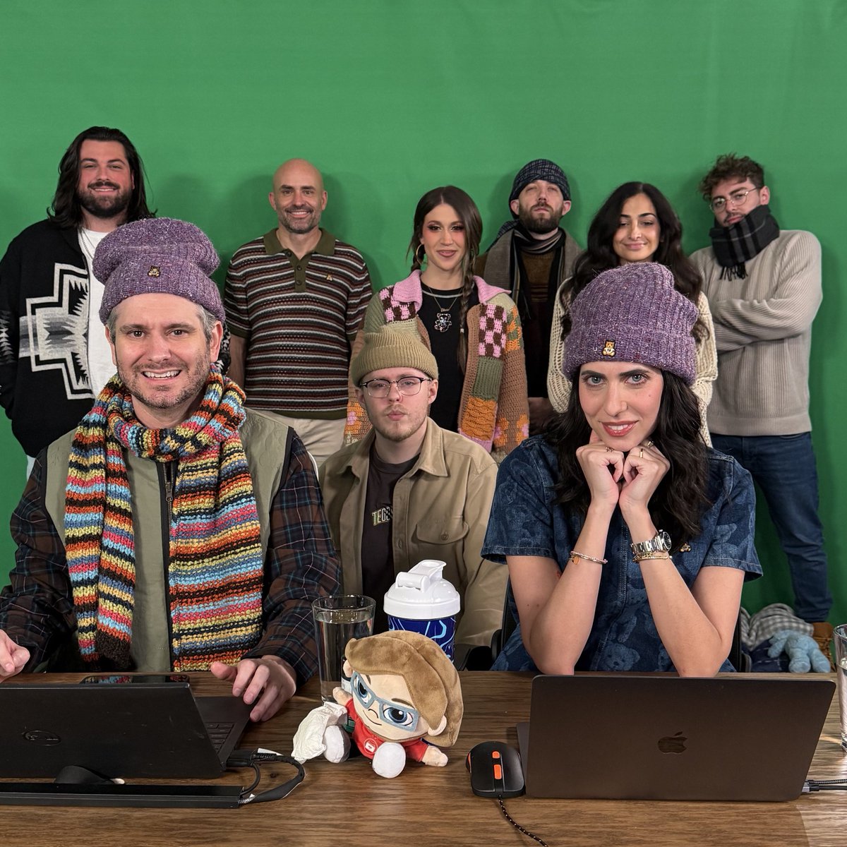 theh3podcast's tweet image. 🪩The H3 Show Is LIVEEEEEE!!!✨

Today's Main Topics:
- Ice Spice Drama Powerpoint
- Olive Taste Test 🫒
- Adin Ross Threatened by Kendrick Lamar's Crew

Watch here... youtube.com/live/QwdgXFZeG…