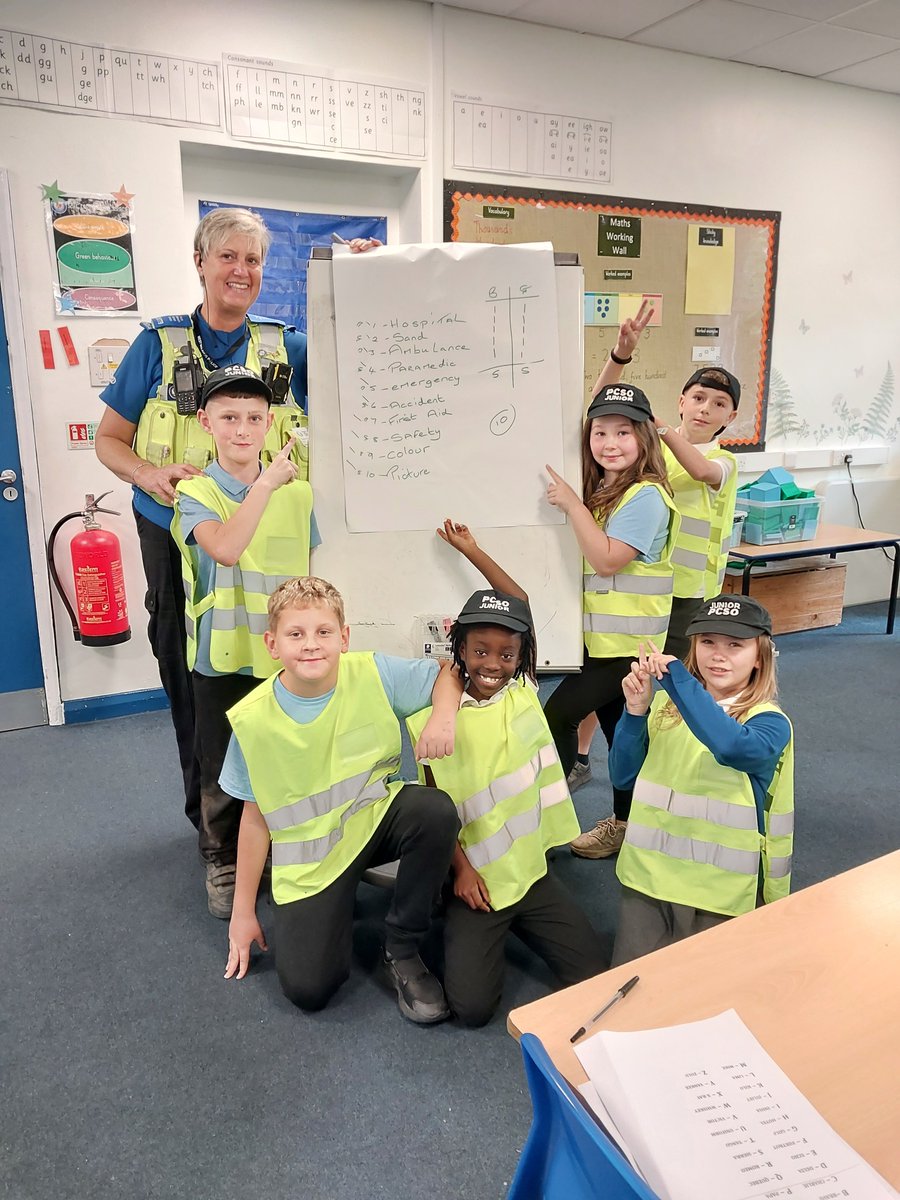 Dudley Town Police tweet media