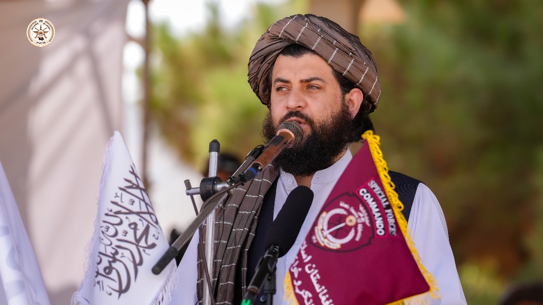 SpecialComman's tweet photo. د ملي اسلامي اردو ۹۴۷ تنه منسوبین د ځانګړو ځواکونو فرقې له څلورمې دورې څخه فارغ شول

د ملي دفاع وزارت دځانګړو ځواکونو فرقې د ښوونیز مرکز له قوماندانې څخه ٩٤٧ تنه ځانګړي کمانډو ځواکونه د سختو پرمختللو پوځی زده کړو وروسته د یوی پرتمینی غونډې په ترڅ کې فارغ شول... https://t.co/n8FQRcZD4P