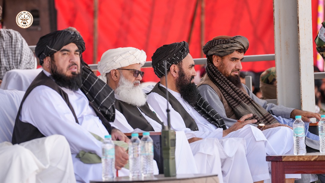 SpecialComman's tweet photo. د ملي اسلامي اردو ۹۴۷ تنه منسوبین د ځانګړو ځواکونو فرقې له څلورمې دورې څخه فارغ شول

د ملي دفاع وزارت دځانګړو ځواکونو فرقې د ښوونیز مرکز له قوماندانې څخه ٩٤٧ تنه ځانګړي کمانډو ځواکونه د سختو پرمختللو پوځی زده کړو وروسته د یوی پرتمینی غونډې په ترڅ کې فارغ شول... https://t.co/n8FQRcZD4P