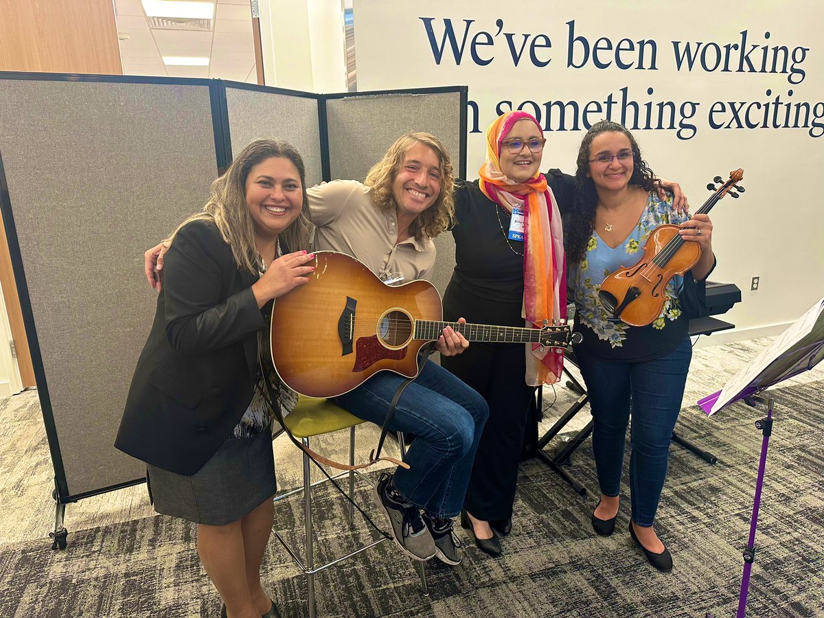 DCCancerDoc's tweet image. Finally met papa Hem in person
 
Symposium for Evolving Therapies and Drug Development in Oncology
INOVA

@AaronGoodman33 
@NaglaAKarimMD