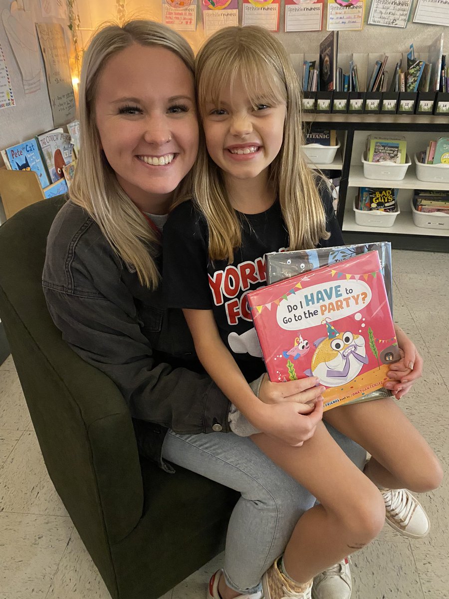 edrewY115's tweet photo. Our special mystery reader today was some of our student’s second grade teacher! A very special treat today. ❤️ @MsThomasCCGS @115ccgs https://t.co/Bdv5yYtMM4