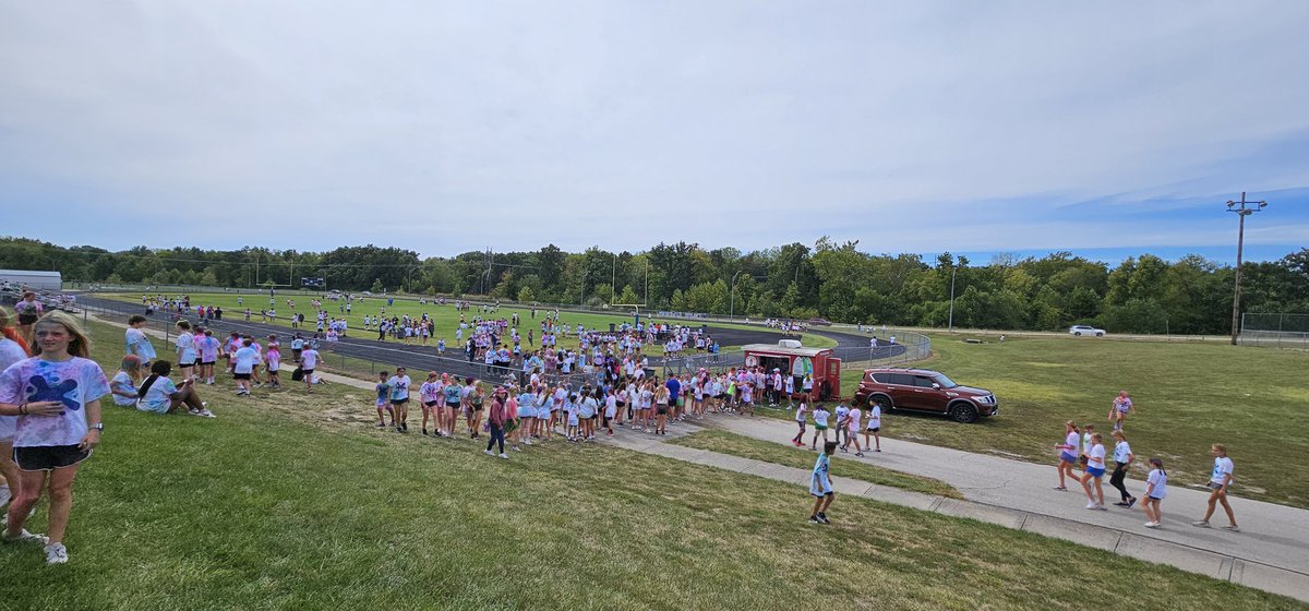 DMSPTSA1's tweet photo. What a great day to be a DMS Blue Jay #DMSLeads1 #COLORFUL https://t.co/Yy345n5zeM