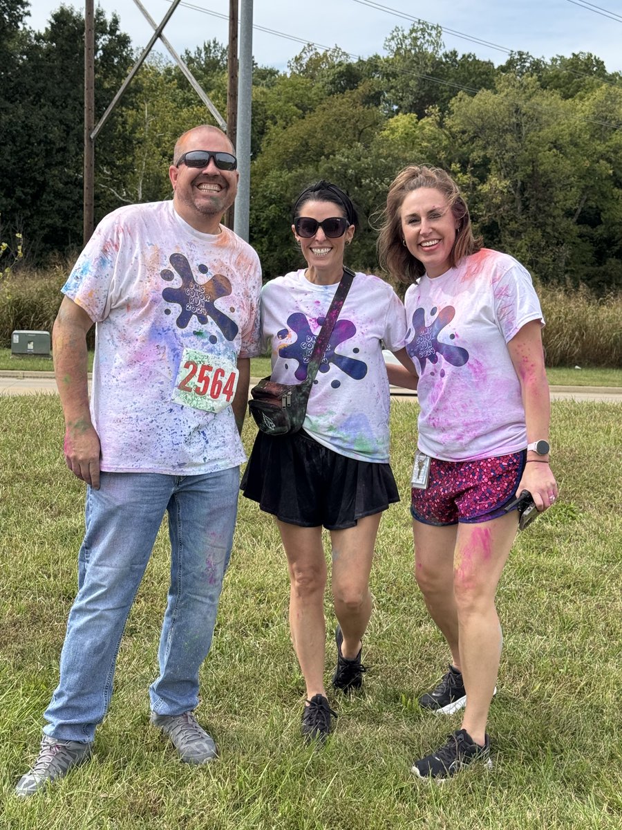 DMSPTSA1's tweet photo. What a great day to be a DMS Blue Jay #DMSLeads1 #COLORFUL https://t.co/Yy345n5zeM