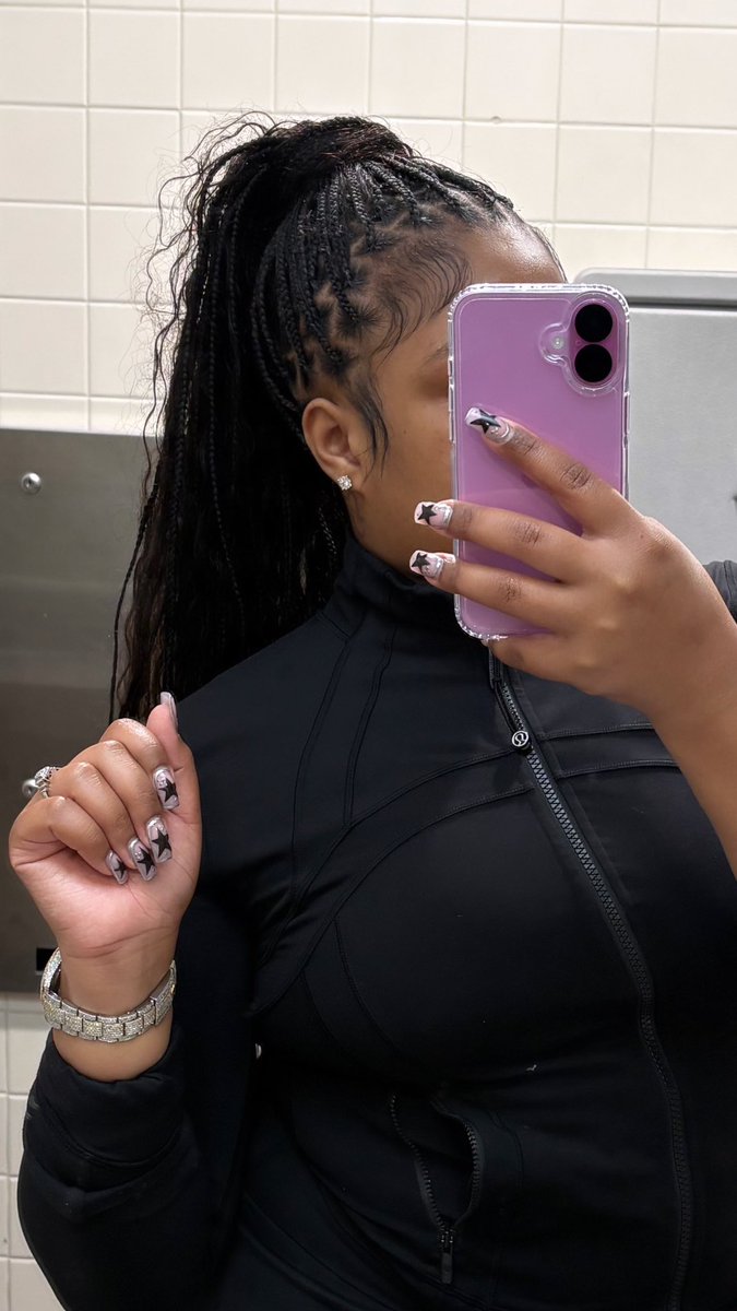 NonnieDaBrat's tweet photo. Niah ate these knotless up🤌🏽 Book an Appointment! https://t.co/SCbd0kH7in