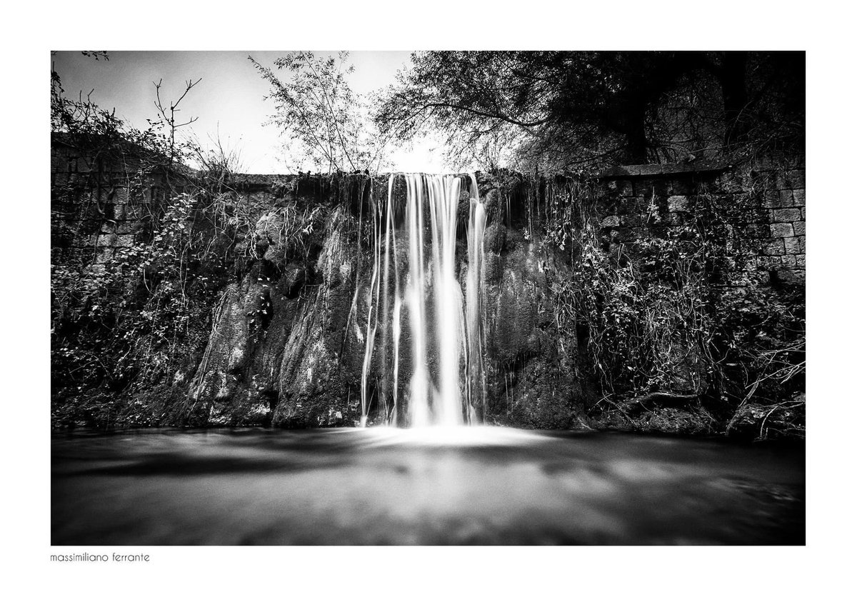 maxerrante's tweet image. Vedere lamentarsi dell’emergenza idrica e dei serbatoti vuoti gli stessi che negano con forza i cambiamenti climatici è una delle cose più paradossali degli ultimi tempi.
Ci sarebbe da ridere, se non ci fosse da piangere. 

@emergenzaidrica