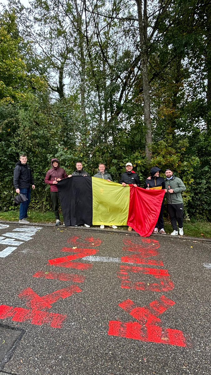 PaulSeghers's tweet image. Koers is de mooiste sport die er is. Maar de mens Alec Segaert is nog zoveel mooier.