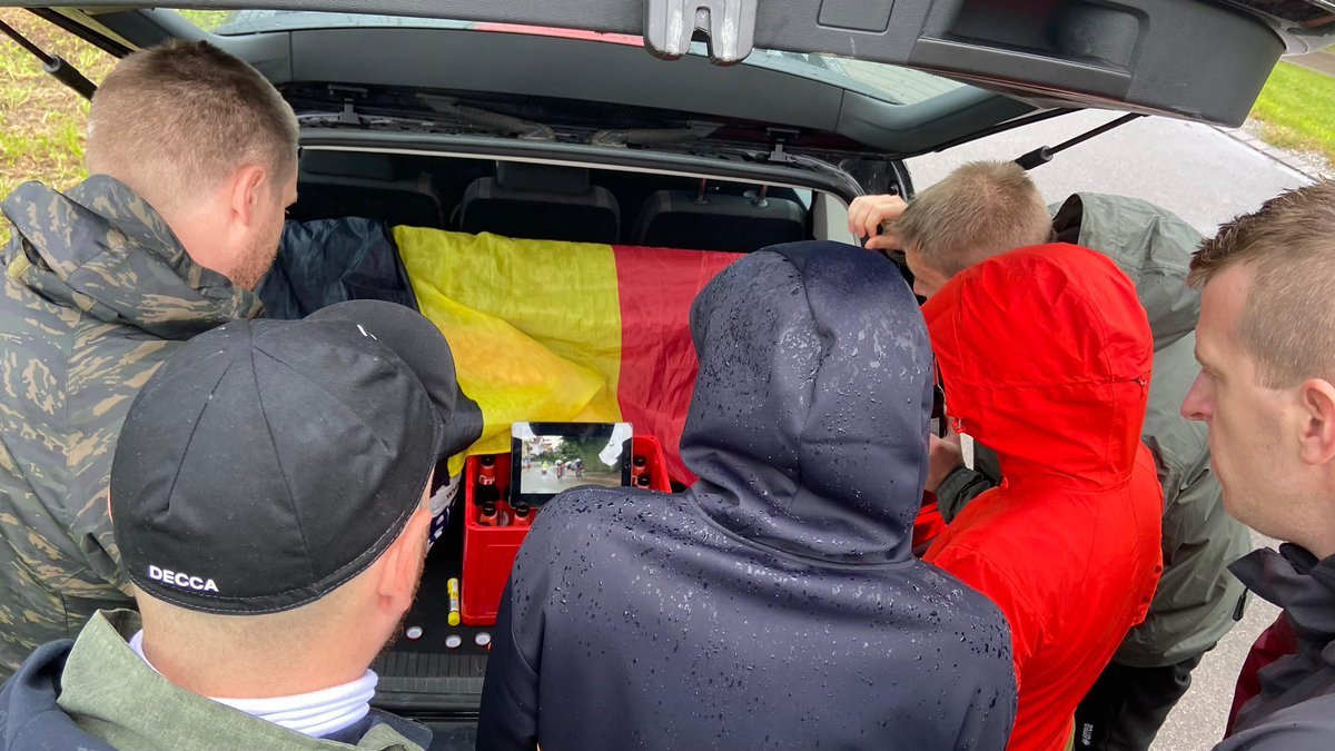 PaulSeghers's tweet image. Koers is de mooiste sport die er is. Maar de mens Alec Segaert is nog zoveel mooier.